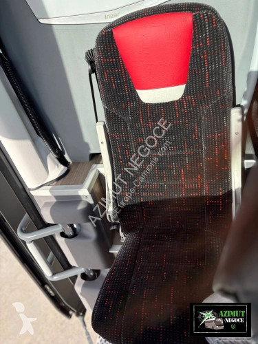 Междуградски автобус Irizar IRIZAR