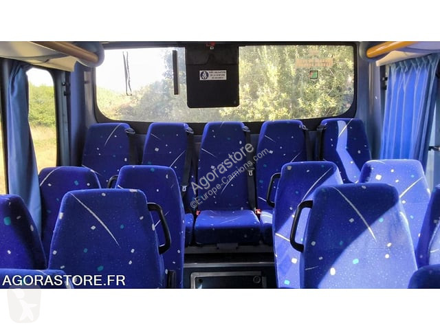 Távolsági autóbusz