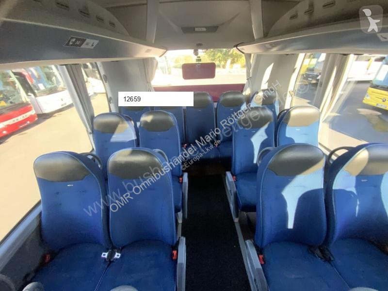 MAN R 08 coach