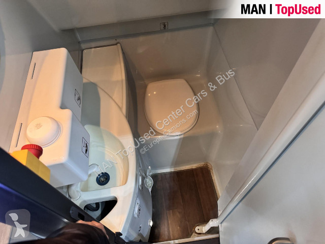 Междуградски автобус Neoplan Tourliner 53 pax...