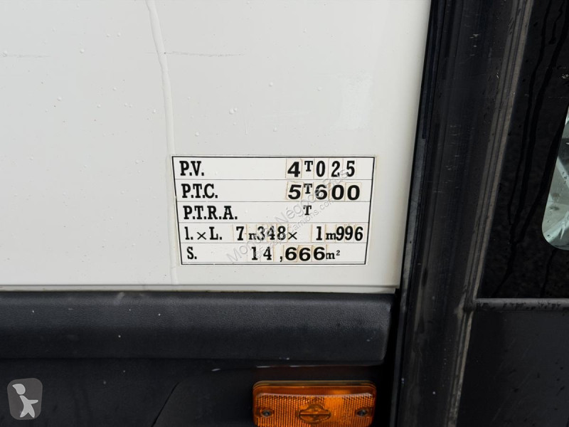 Véhicule utilitaire Iveco 50C17