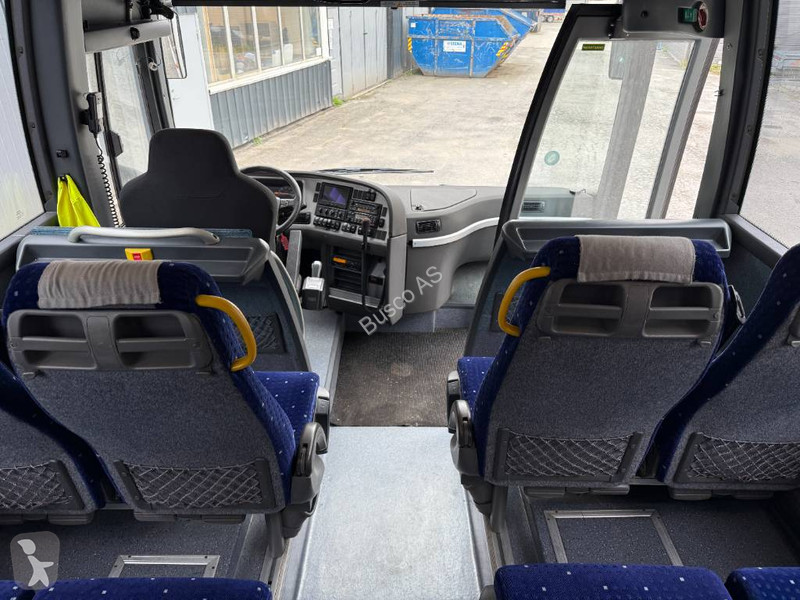 Távolsági autóbusz Volvo B12M Kombi