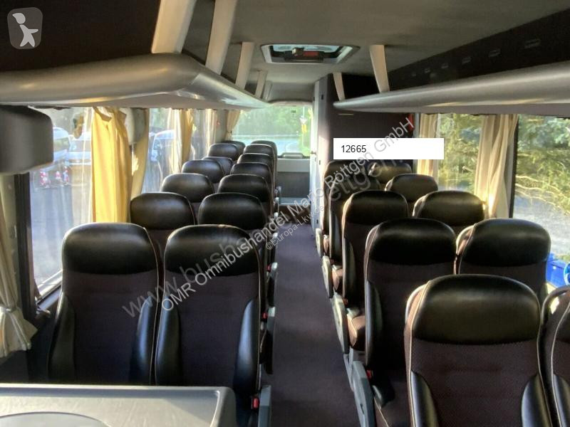 MAN R 09  C coach