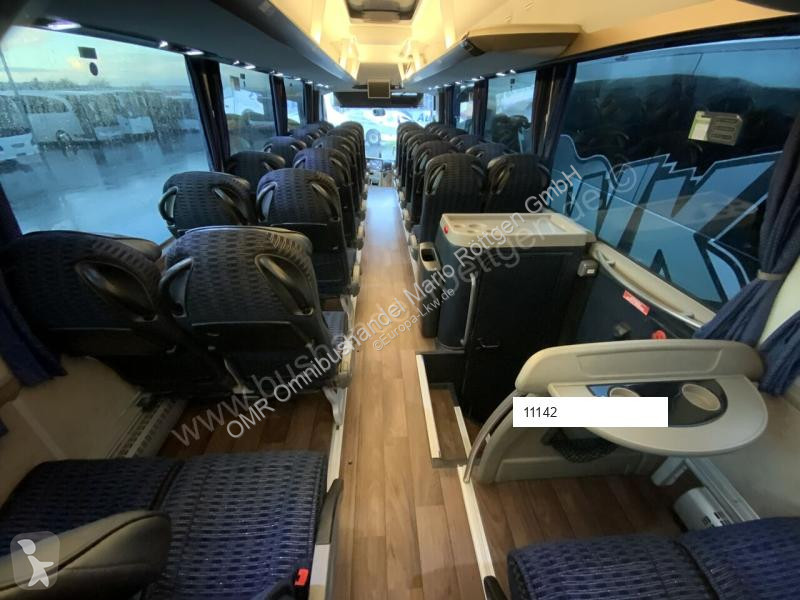 حافلة Neoplan L