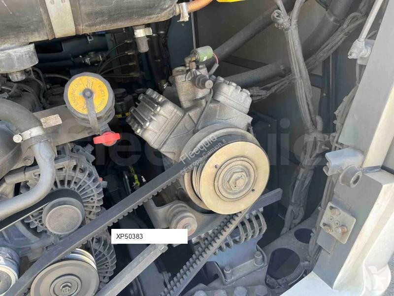 Междуградски автобус Scania Touring HD