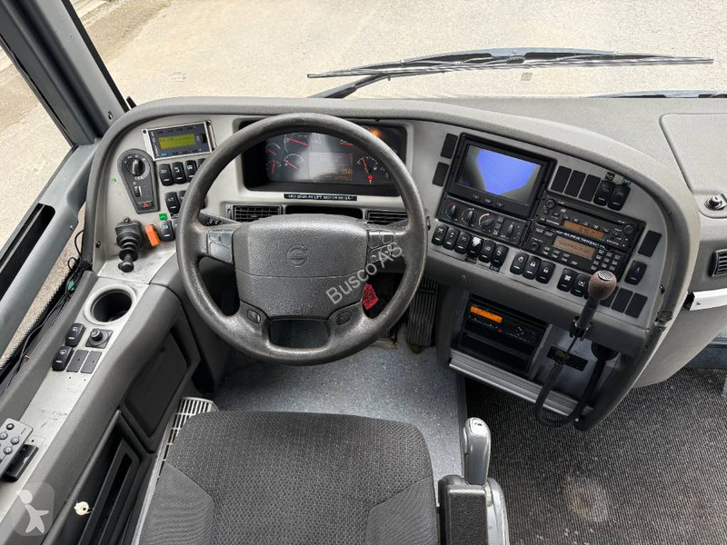 Távolsági autóbusz Volvo B12M Kombi