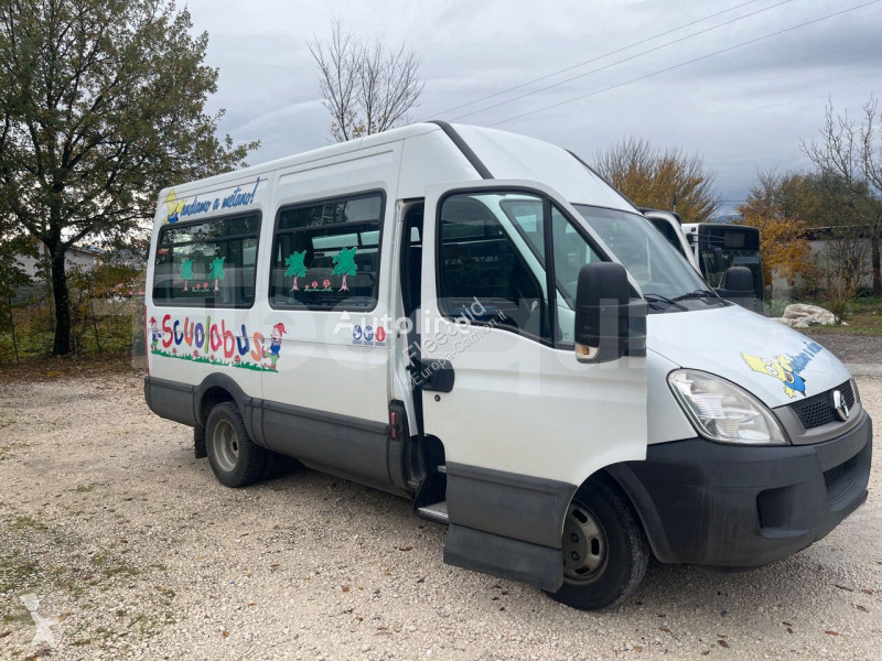 Autobus Iveco Daily