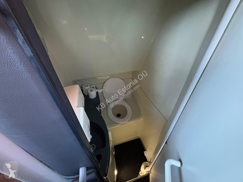 MAN R 08 Lions Coach L 6x2*4 AC / AUXILIARY...