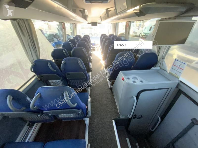 MAN R 08 coach