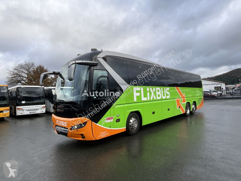 حافلة Neoplan L