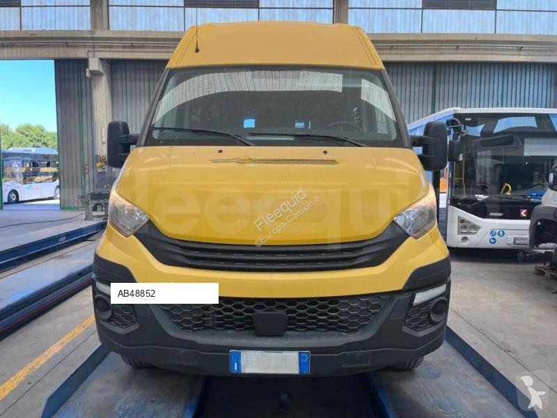 حافلة Iveco Daily
