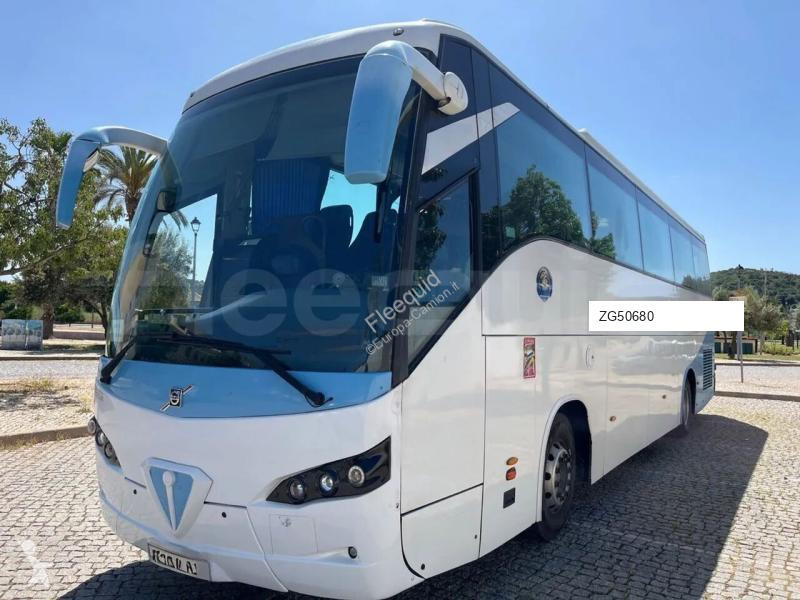 Междуградски автобус Volvo B12