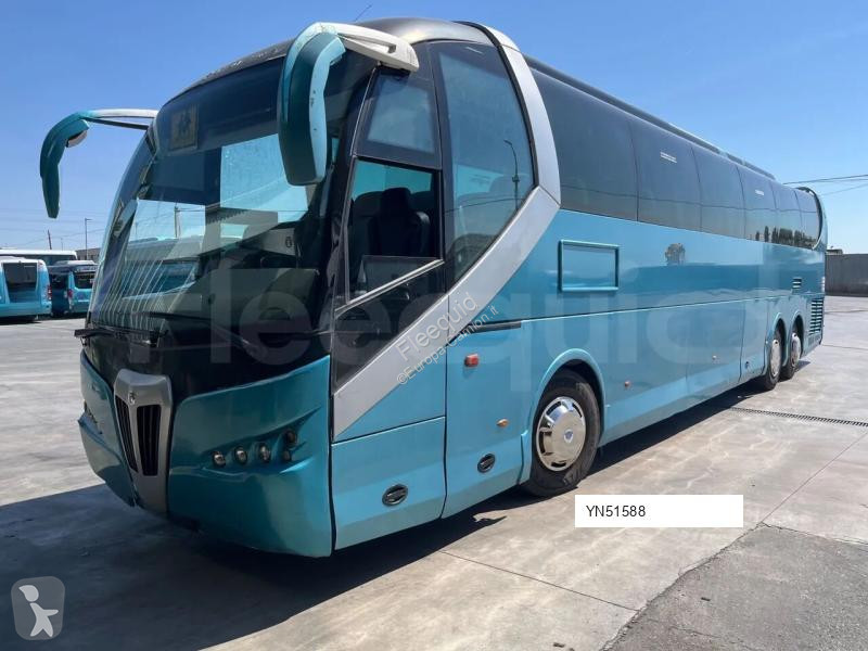 Autobus Mercedes Noge