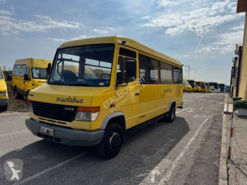 Училищен автобус Mercedes