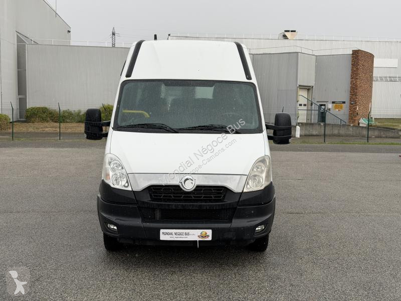 Véhicule utilitaire Iveco 50C17
