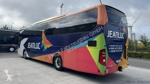 Tourism coach