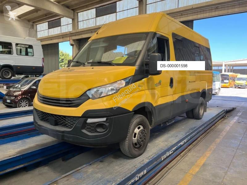 Ônibus viagem Iveco Daily