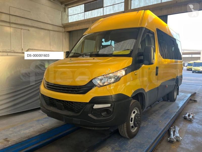 Iveco Daily coach