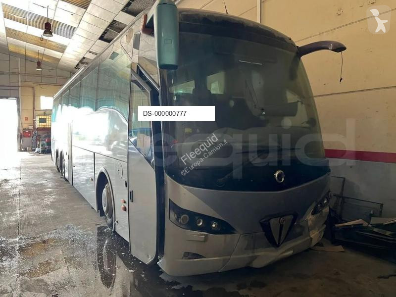 Autokar Iveco Noge