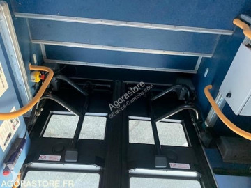 Autokar transport szkolny