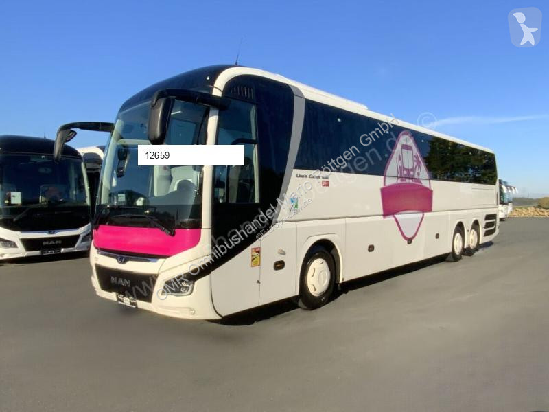 MAN R 08 coach