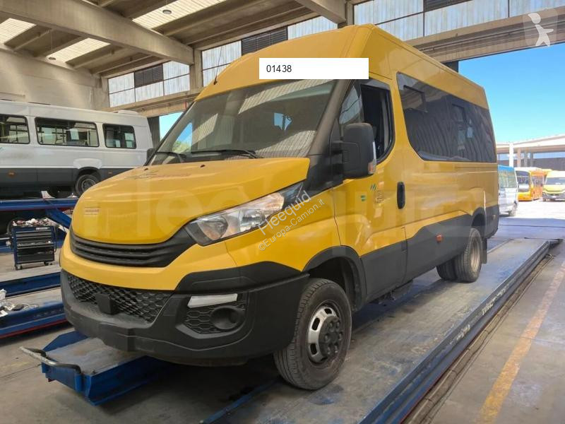 Iveco Daily coach