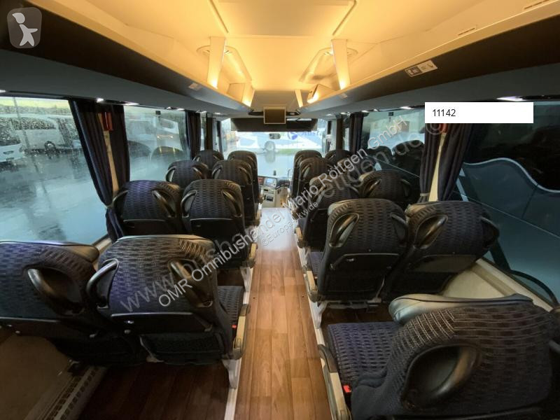 حافلة Neoplan L