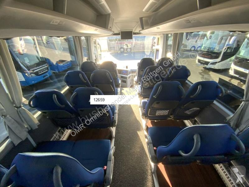 MAN R 08 coach