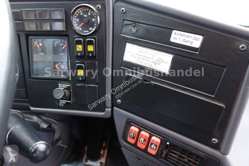 حافلة Mercedes O 550 L *66-Sitze*6-Gang*