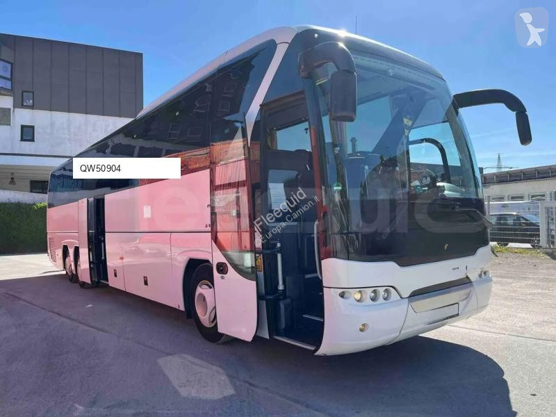Междуградски автобус Neoplan