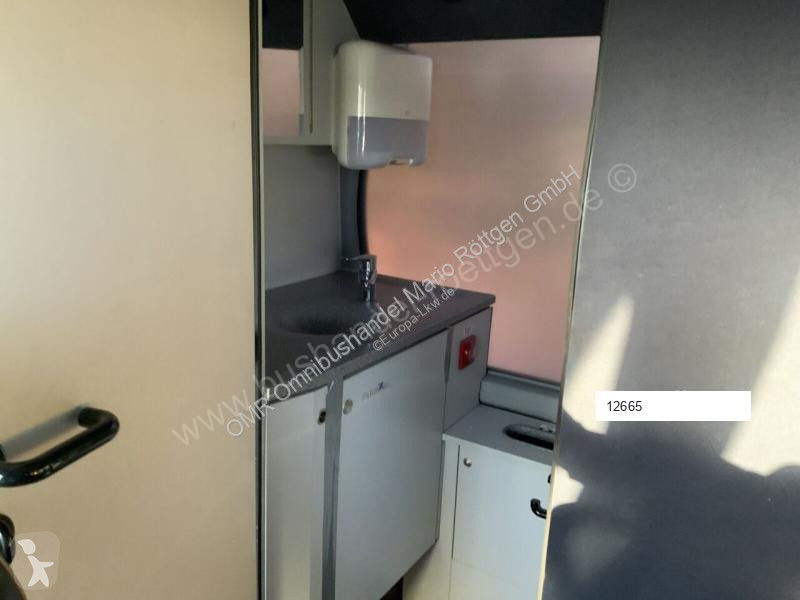 MAN R 09  C coach