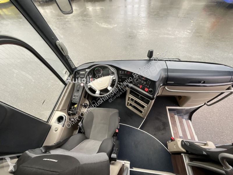 حافلة Neoplan L