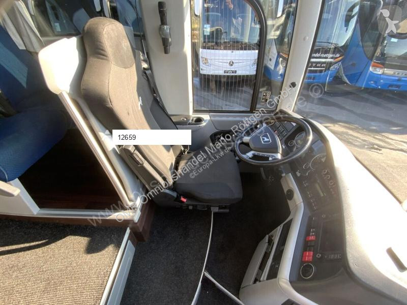 MAN R 08 coach