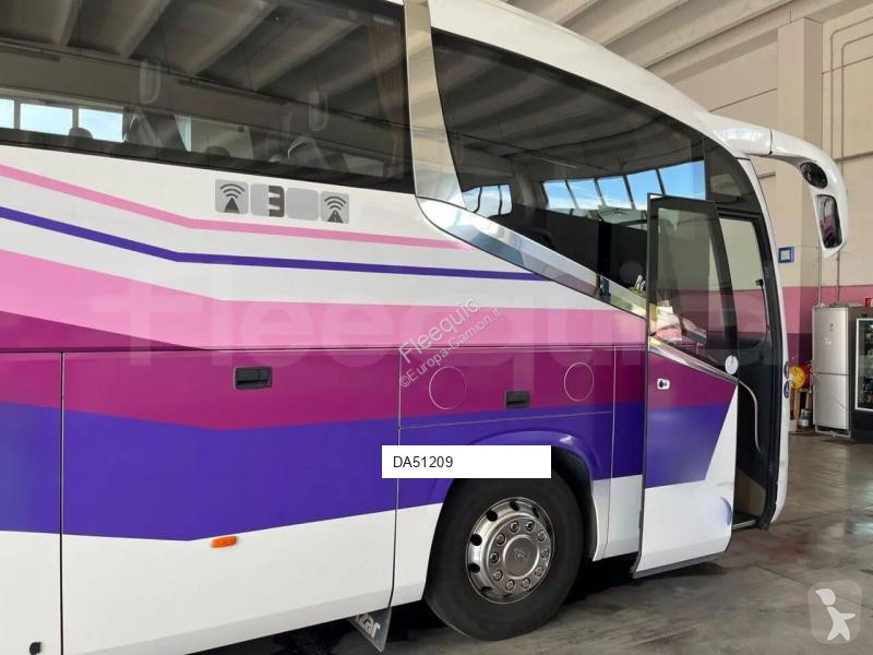 Междуградски автобус Irizar i6