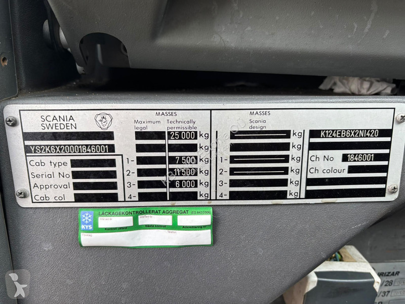 Scania K 124 6x2 AC / AUXILIARY HEATING / WC coach