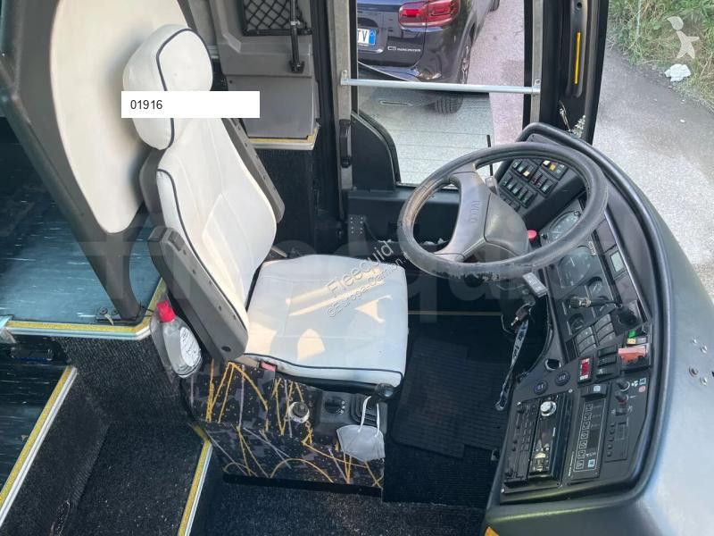 Iveco 389 coach