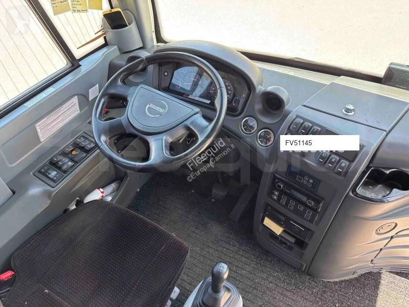 Autobus Isuzu Novo