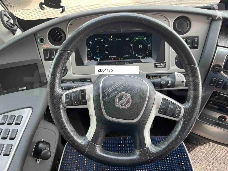 Междуградски автобус Irizar i6