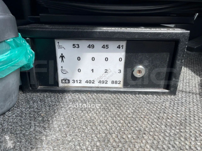 Междуградски автобус Irizar i6