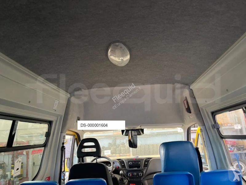 Ônibus viagem Iveco Daily