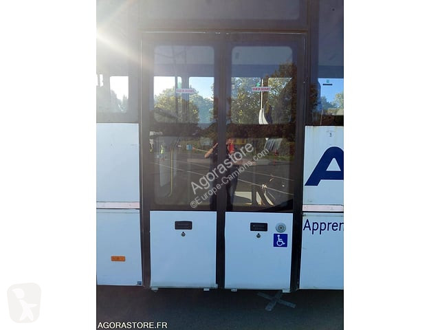Távolsági autóbusz