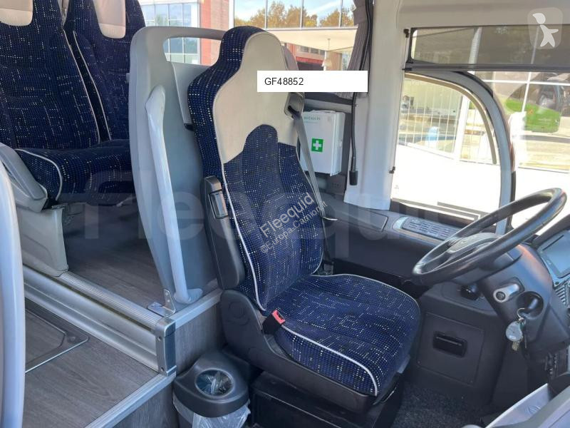 Междуградски автобус Irizar i6