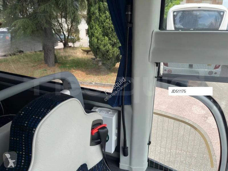 Междуградски автобус Irizar i6