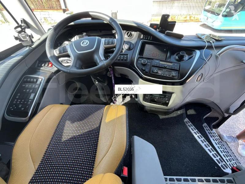 Autokar Irizar i8