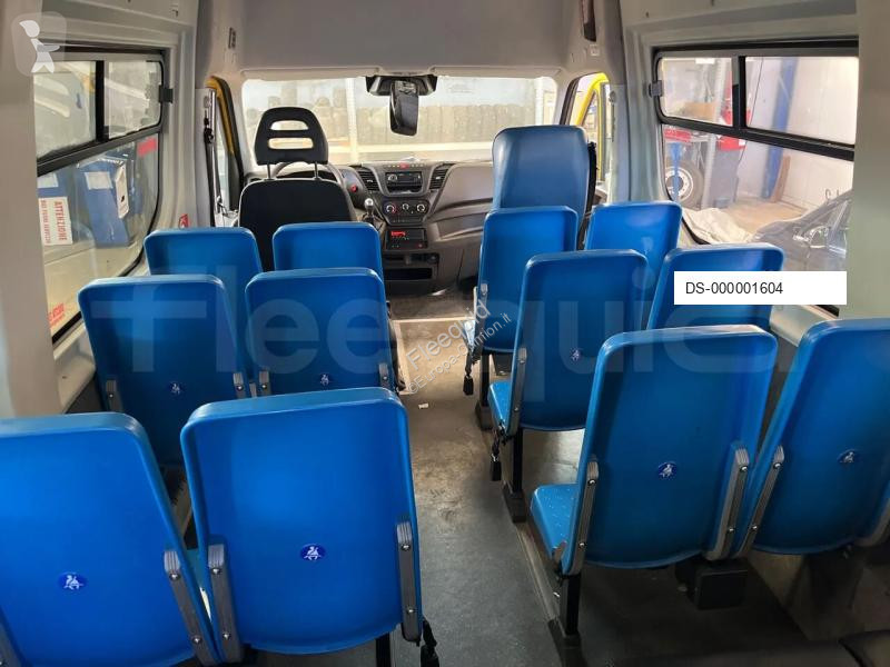 Ônibus viagem Iveco Daily