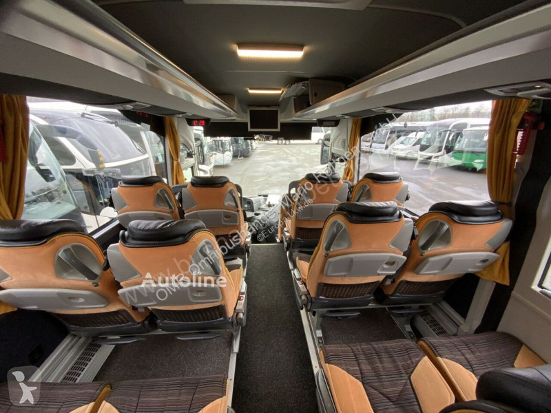 Távolsági autóbusz Mercedes L 17 RHD