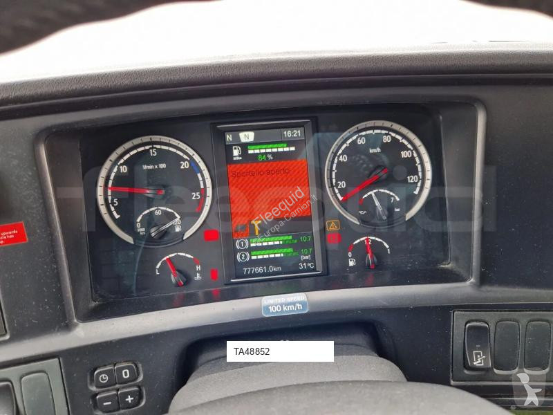 Междуградски автобус Scania Touring HD