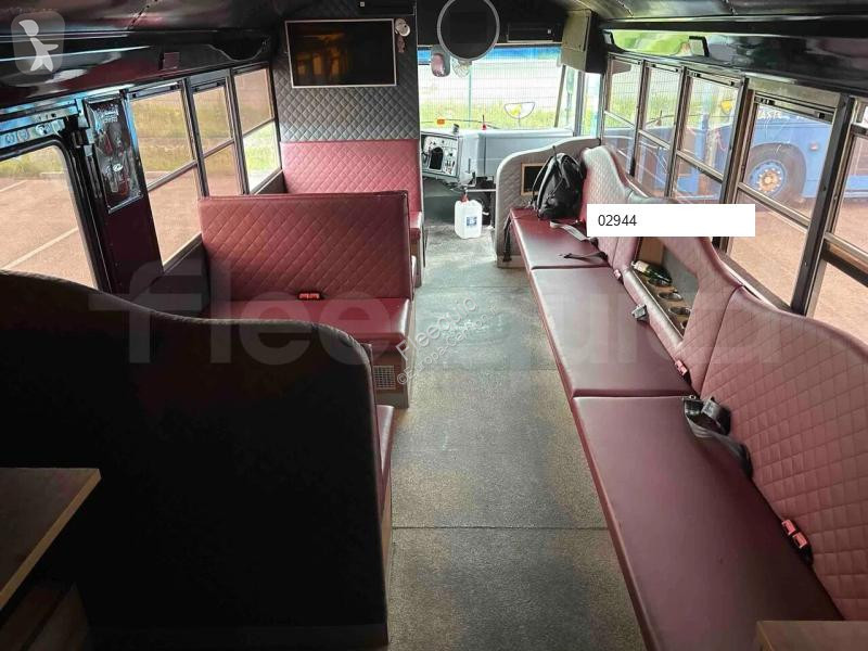 International PB10500 coach