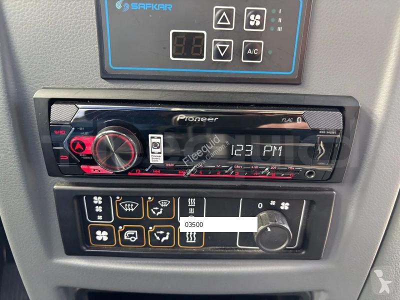 Rutebil Isuzu Novo