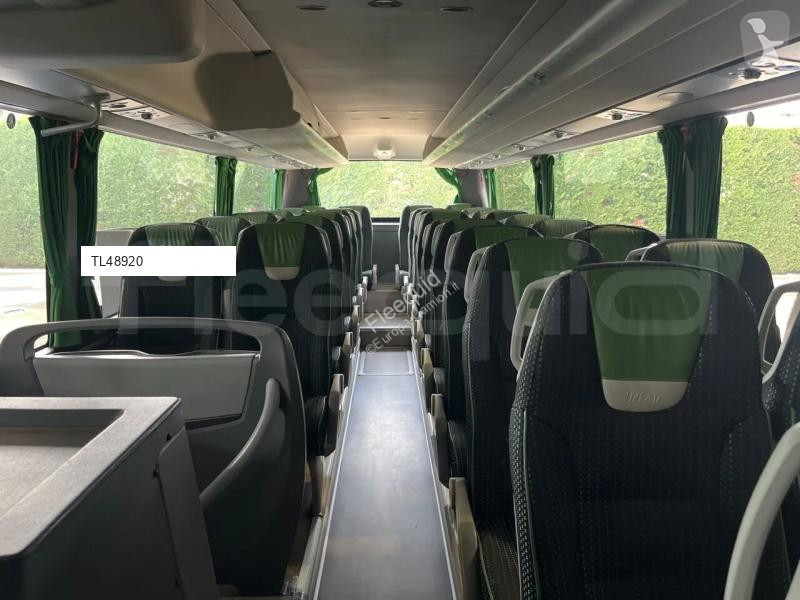 Междуградски автобус Irizar i6
